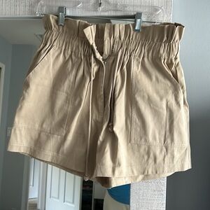 South Moon Under. NWOT  Juniper Blu shorts.